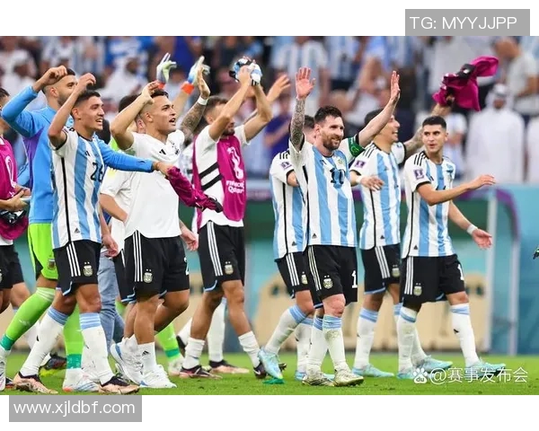 武汉羽毛球队在世界杯预选赛中以70分稳居积分榜首位展现强劲实力